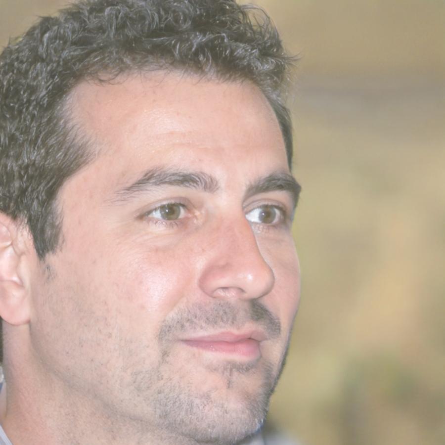 Portrait de Maxence Dubois, formateur expert